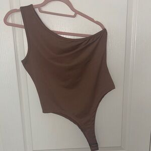 SHEIN Brown One-Shoulder Bodysuit